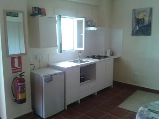 Apart Daire, 2 Yatak Odası, Küçük Mutfak