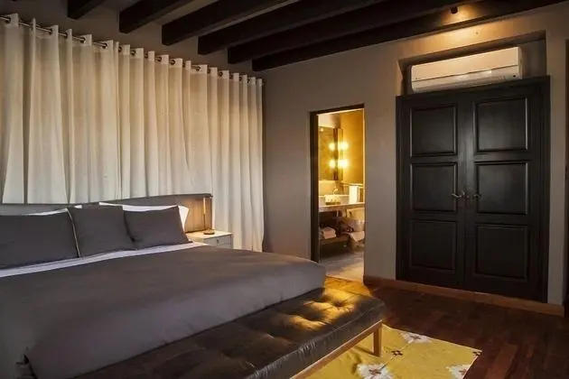 Rooftop Suite, city view