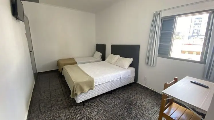 Üç Kişilik Oda, Birden Çok Yatak