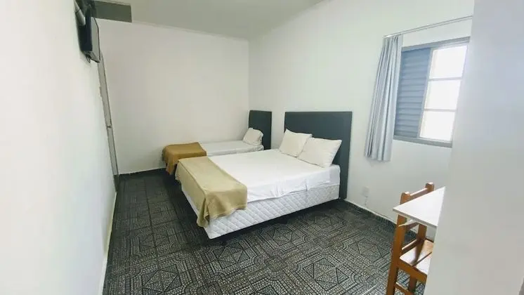 Üç Kişilik Oda, Birden Çok Yatak