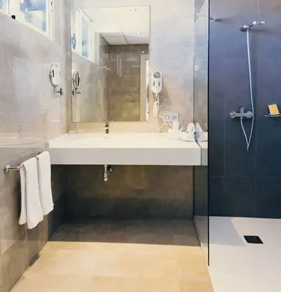 Deluxe Büyük Yataklı Tek Kişilik Oda