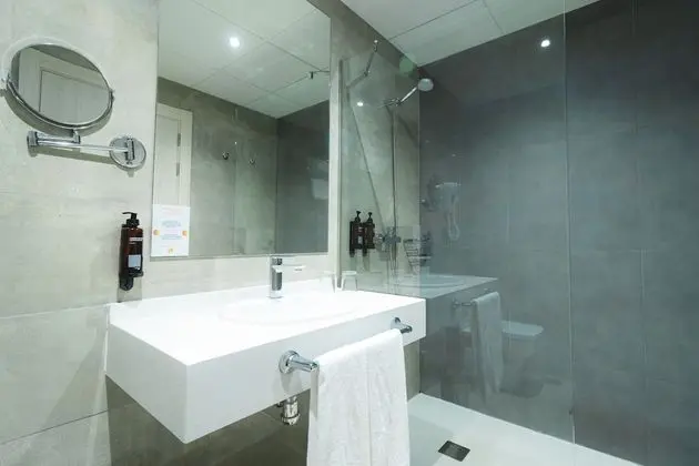 Deluxe Büyük Yataklı Tek Kişilik Oda