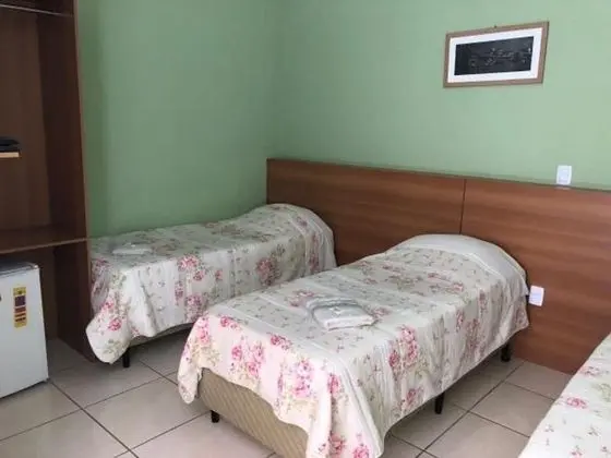 City Üç Kişilik Oda, 3 Tek Kişilik Yatak