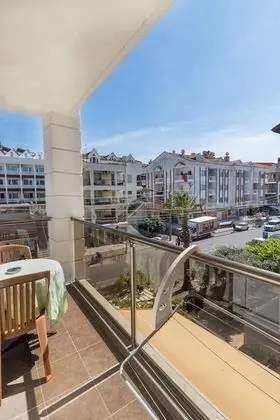 Üç Kişilik Oda