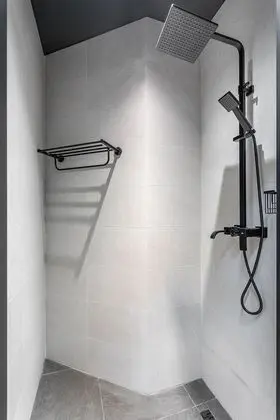 Basic Tek Kişilik Oda, Ortak Banyo