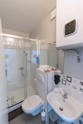 Deluxe Tek Büyük Yataklı Oda, Özel Banyo