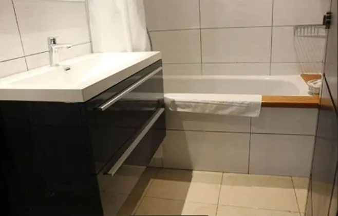 Standard Tek Büyük Yataklı Oda