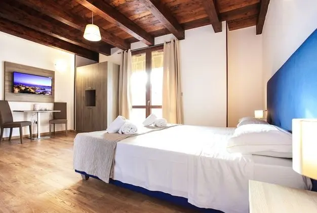 Deluxe Tek Büyük veya İki Ayrı Yataklı Oda, Balkon