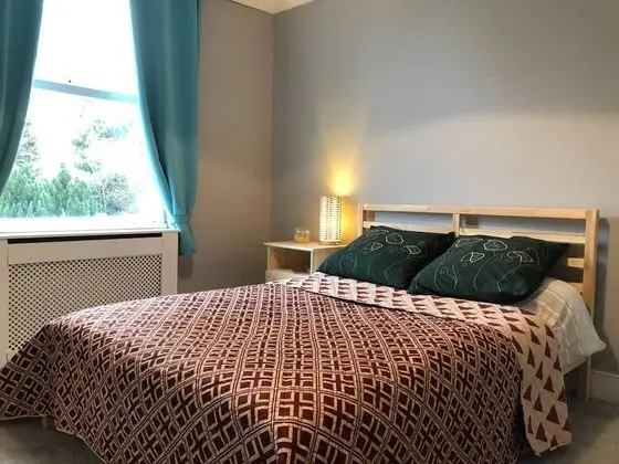 Tek Büyük Yataklı Oda (2)