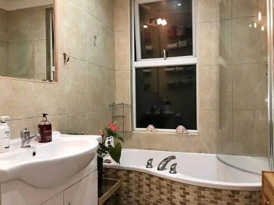 Tek Büyük Yataklı Oda (2)