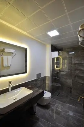 Çift Kişilik, Şehir Manzaralı