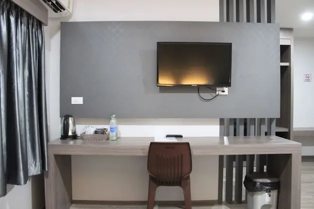 Deluxe Tek Büyük Yataklı Oda