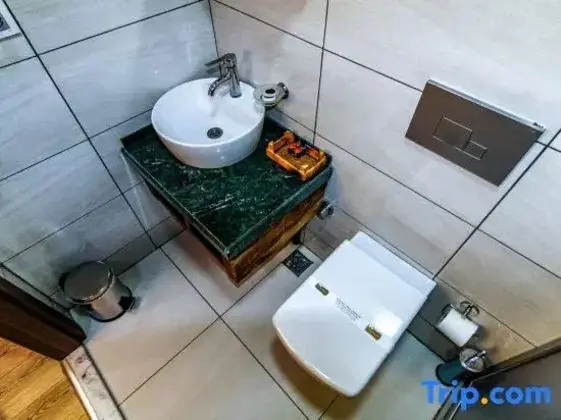 Süper altı kişilik oda