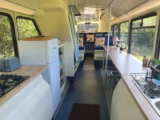 Family Kulübe, Özel Banyo (Double Decker Bus)