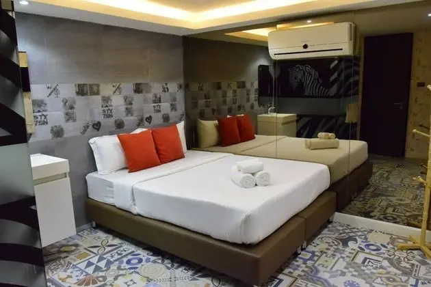 Deluxe Double Room with Bathtub