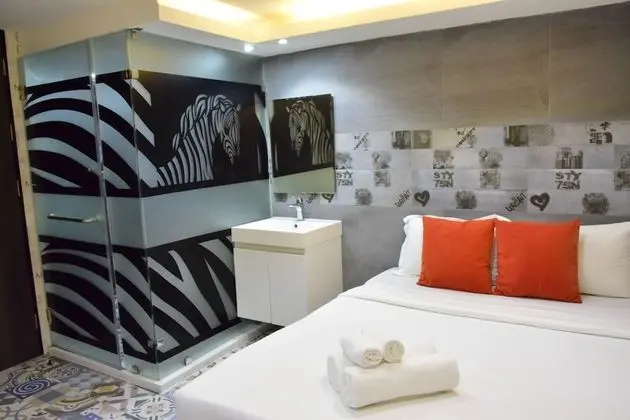 Deluxe Double Room with Bathtub