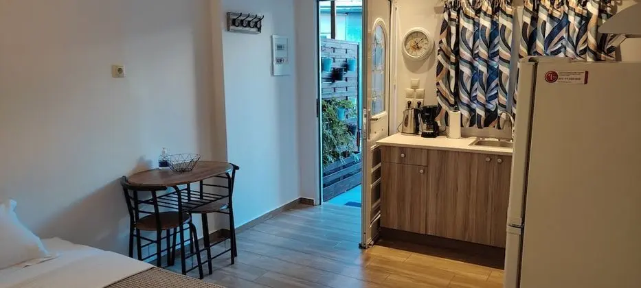 Standard Tek Büyük Yataklı Oda