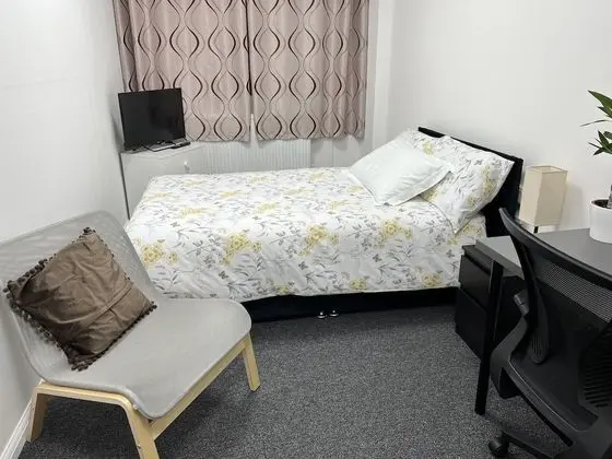 Family Tek Büyük Yataklı Oda