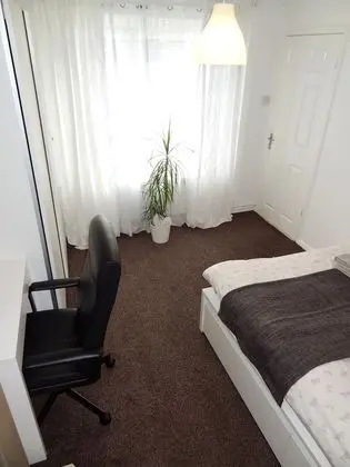 Büyük Yataklı Tek Kişilik Oda, 1 Çift Kişilik Yatak