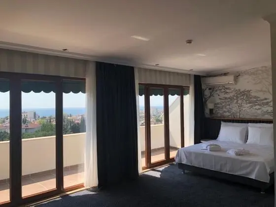 Junior Suite Custom Oda