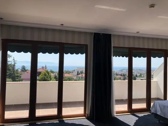Junior Suite Custom Oda