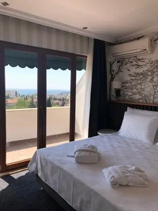 Standard Custom Oda Deniz Manzaralı