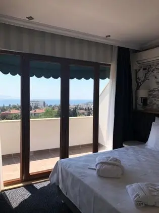 Standard Custom Oda Deniz Manzaralı