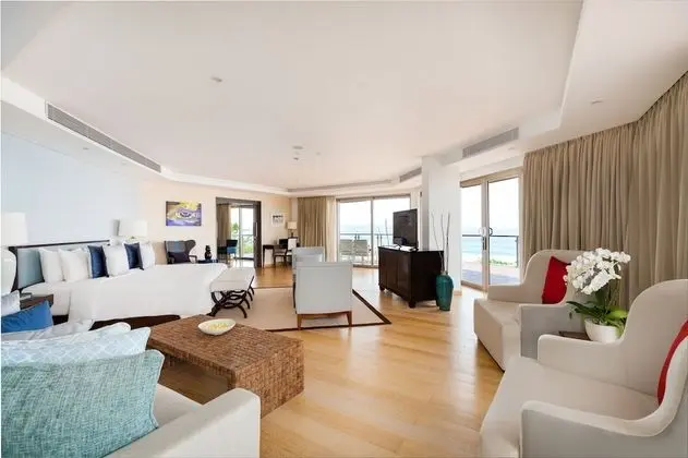 66 Penthouse, Ocean View