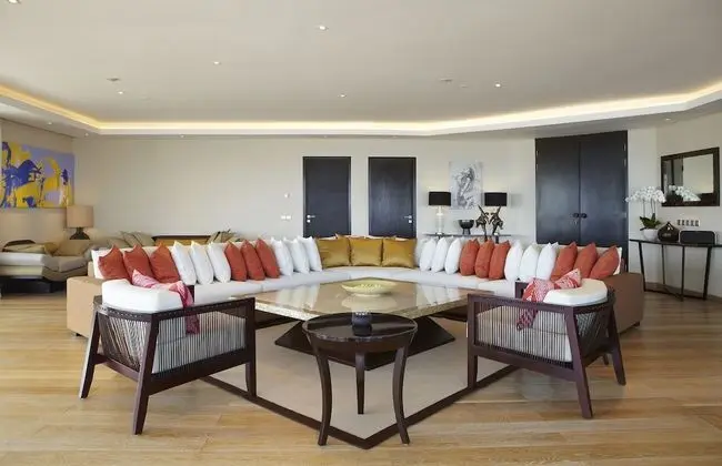 66 Penthouse, Ocean View