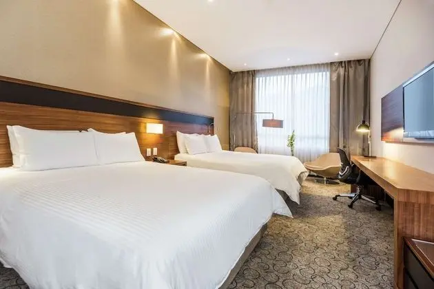 Executive Oda, 2 Büyük (Queen) Boy Yatak, Business Dinlenme Salonu Kullanımı