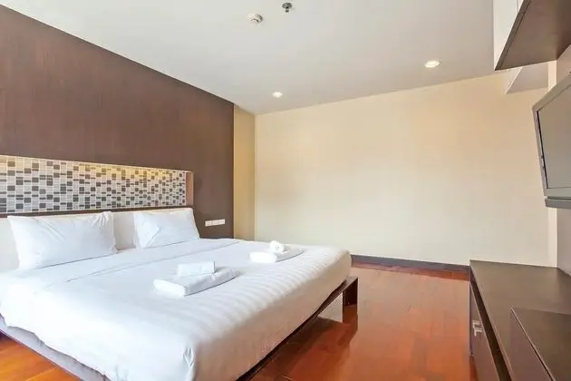 One Bedroom Apartment