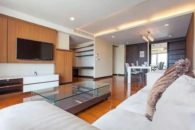 One Bedroom Apartment