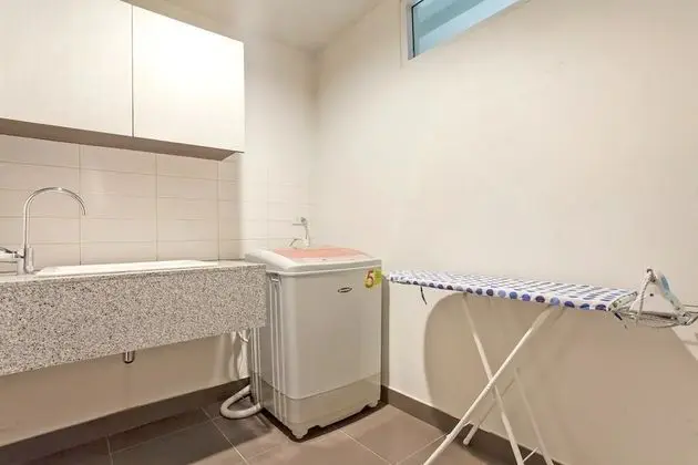 One Bedroom Apartment