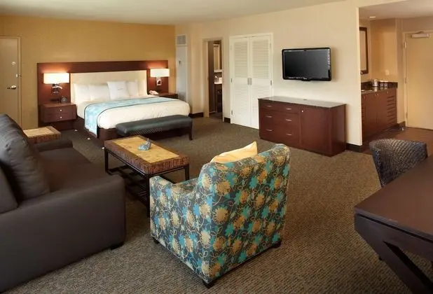 Çatı Katı Süiti (Penthouse) (Kapiolani Suite, City/Mountain View)