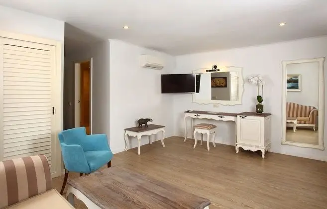 King Junior Suite