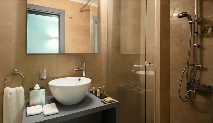 Queen Duplex Suite