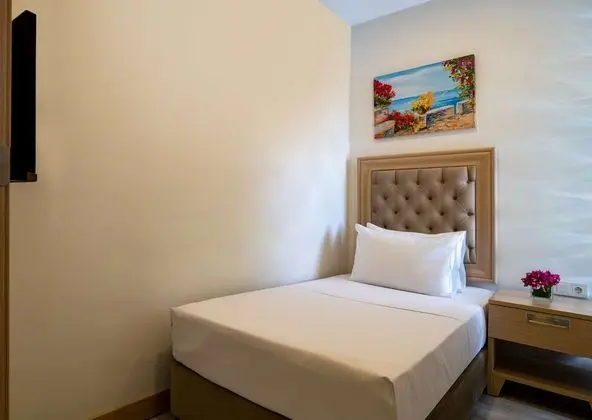 Queen Two Bedroom Suite