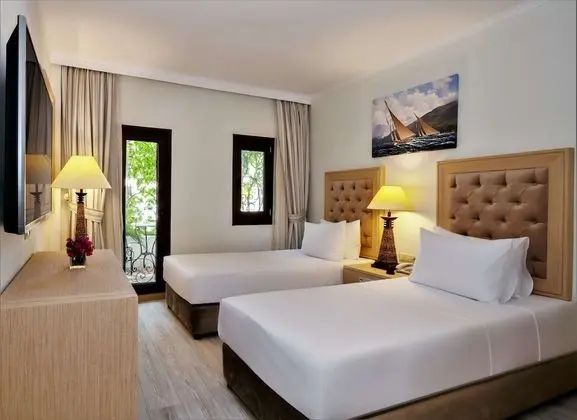 Twin Guest Room