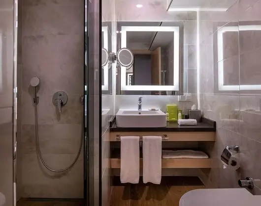 Twin Guest Room