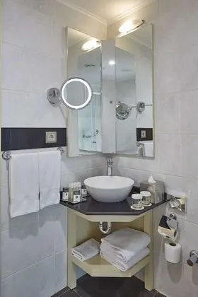 Oda, 1 Çift Kişilik Yatak