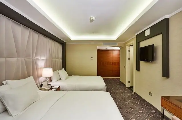 Twin Guest Room