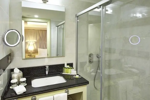 Twin Guest Room