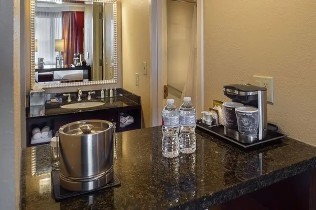 Oda, 1 En Büyük (King) Boy Yatak ve Çekyat, Sigara İçilmez