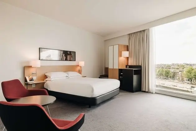 Queen Executive Room