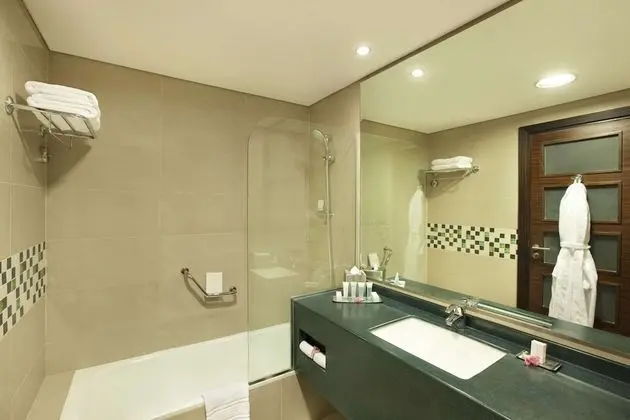 King Deluxe Corner Room with City View