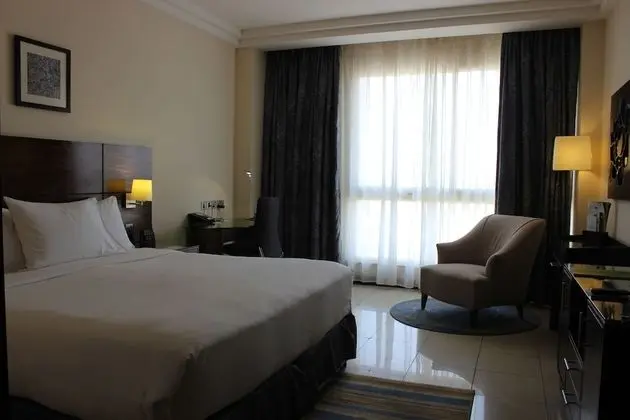 King Guest Room with City View