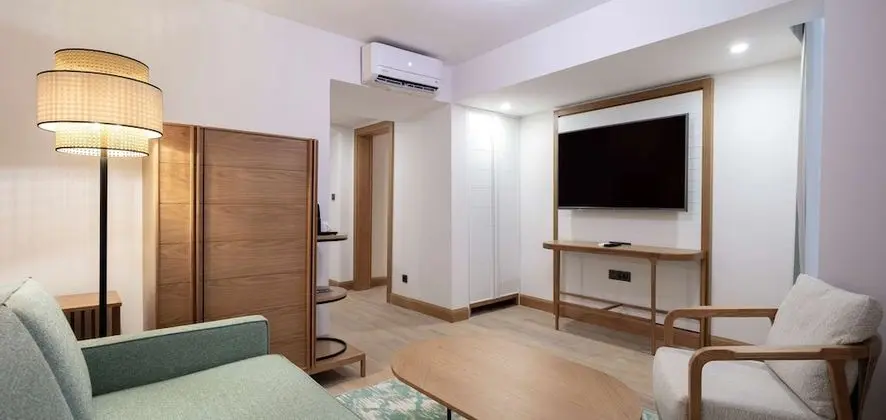 King Deluxe One Bedroom Suite