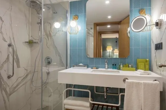 King Deluxe One Bedroom Suite