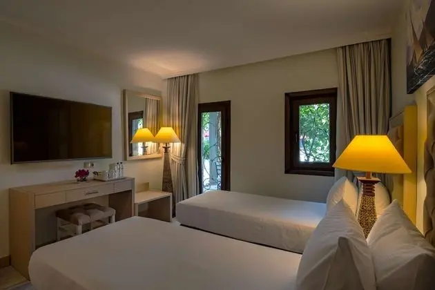 Queen Guest Room