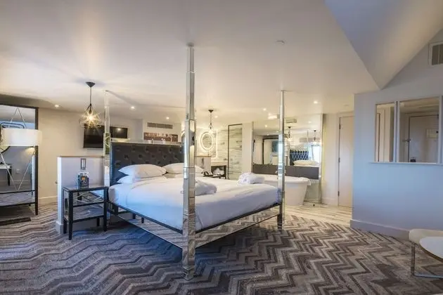 Çatı Katı (Loft), 1 En Büyük (King) Boy Yatak